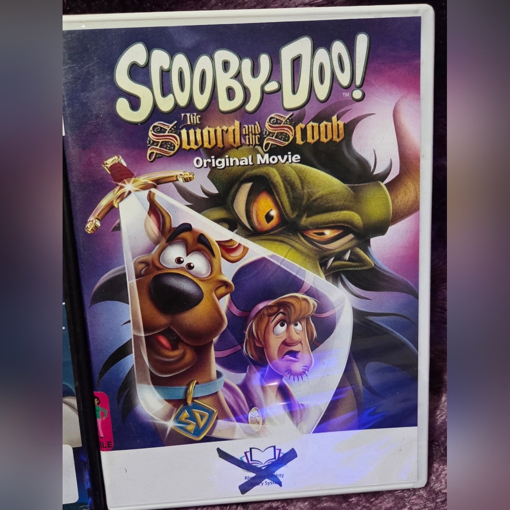 Scooby-Doo! The Sword and the Scoob (DVD) Like New